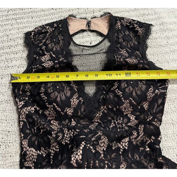 Betsy & Adam Maxi Mermaid Lace Dress Formal Cut Out Back Lined Size 6 Black Nude - Picture 9 of 16